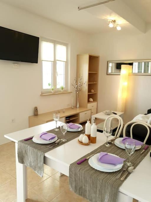 Apartments Regina โบล ภายนอก รูปภาพ