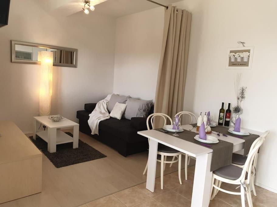 Apartments Regina โบล ภายนอก รูปภาพ
